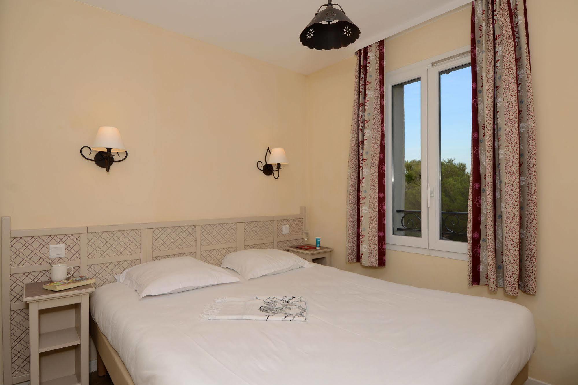 Residence Pierre & Vacances Les Coteaux De Pont-Royal Mallemort Eksteriør bilde